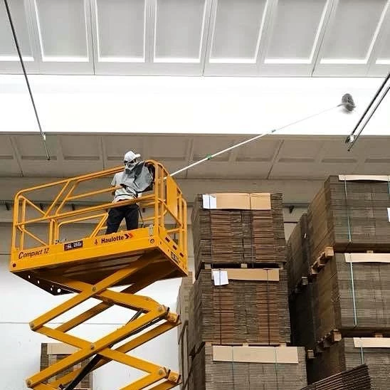 pulizia capannone industriale in altezza